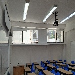 Fotografía del salón de clases 104 ubicado en la planta baja del edificio FM4
